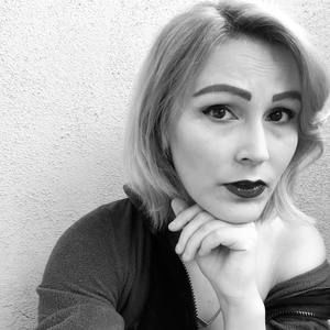 Meet your Posher, Corbyjane